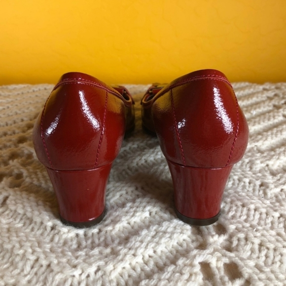 NWOB Salvatore Ferragamo Red Patent RAISSA Block Heels Pumps Size 6.5 B - Picture 3 of 6